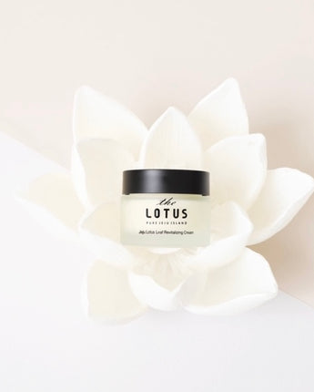 THE PURE LOTUS JEJU LOTUS LEAF REVITALIZING CREAM 50ML